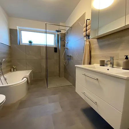 Modern Am Bowlingcenter Garten U Terrassenüberdachung *