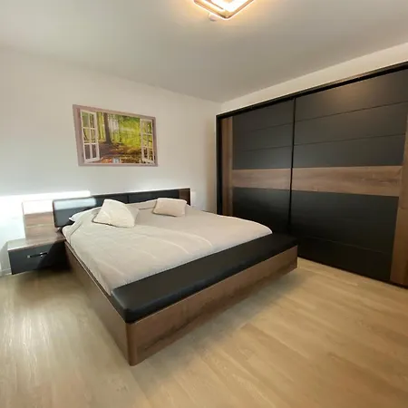 Modern Am Bowlingcenter Garten U Terrassenüberdachung Apartment